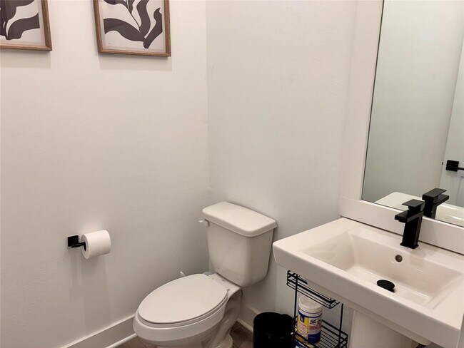 Building Photo - 958 Highland Sound Ln