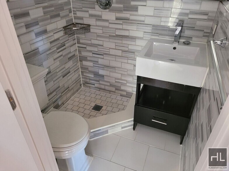 Building Photo - E 3RD ST.