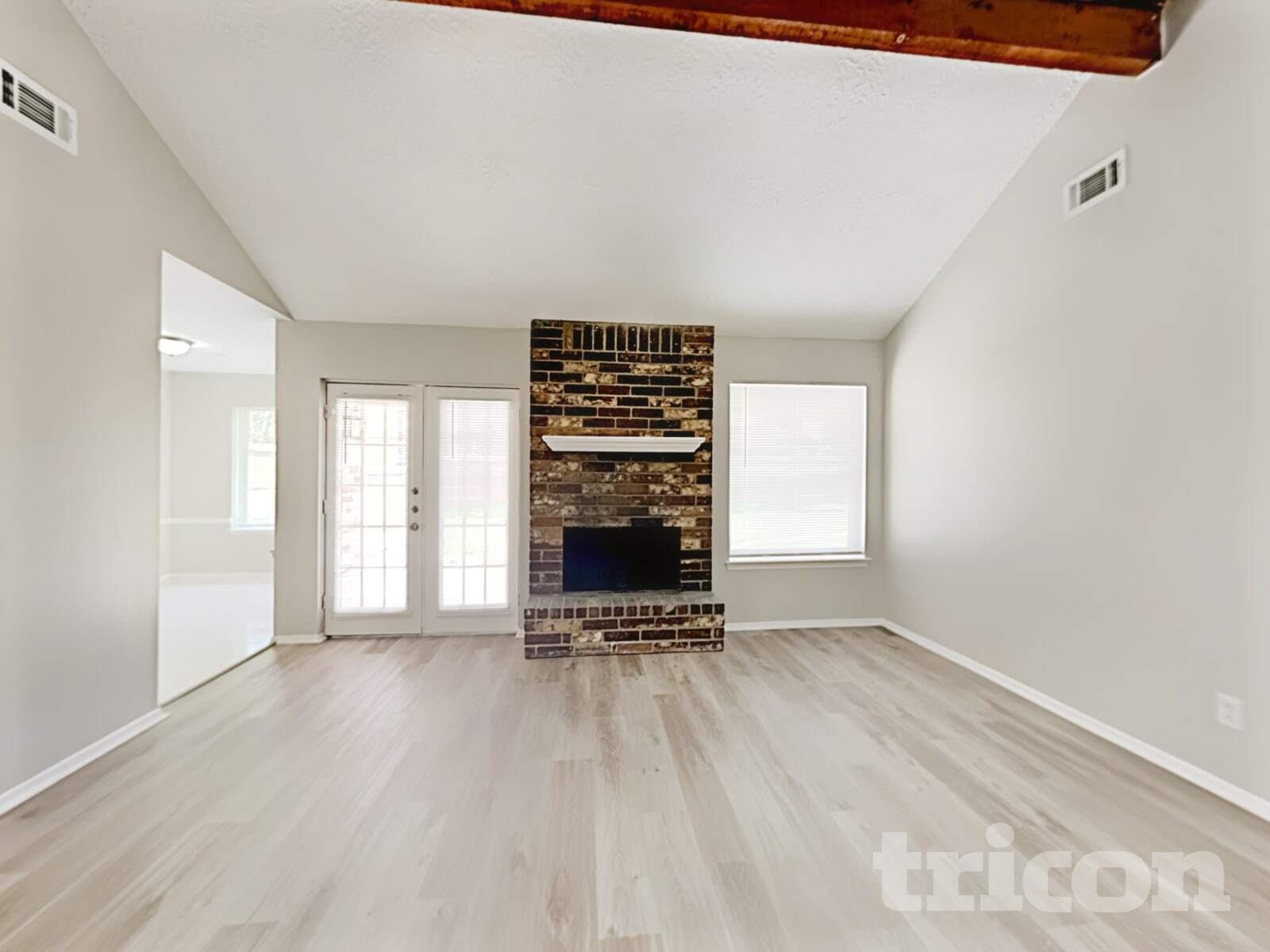 Building Photo - 1110 Poppets Way