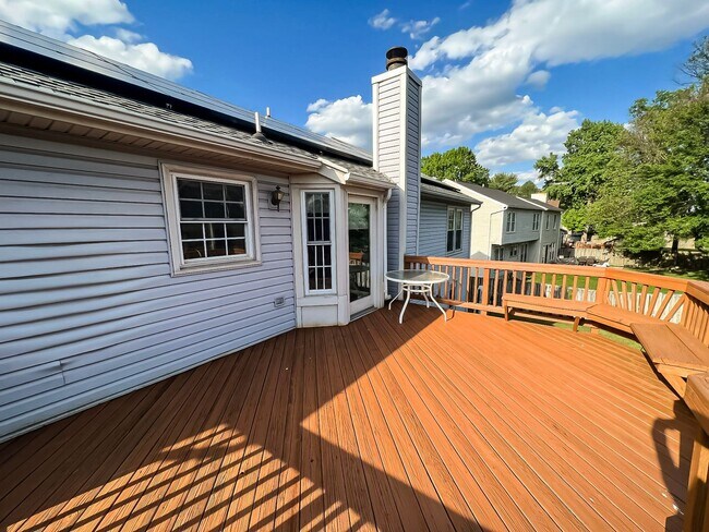 Building Photo - Magnificent 5 Bed 3 Bath Colonial Home Sitting On Massive Lot In Sought After Cabels Mills