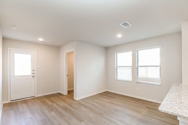 Building Photo - 10735 Sunlit St