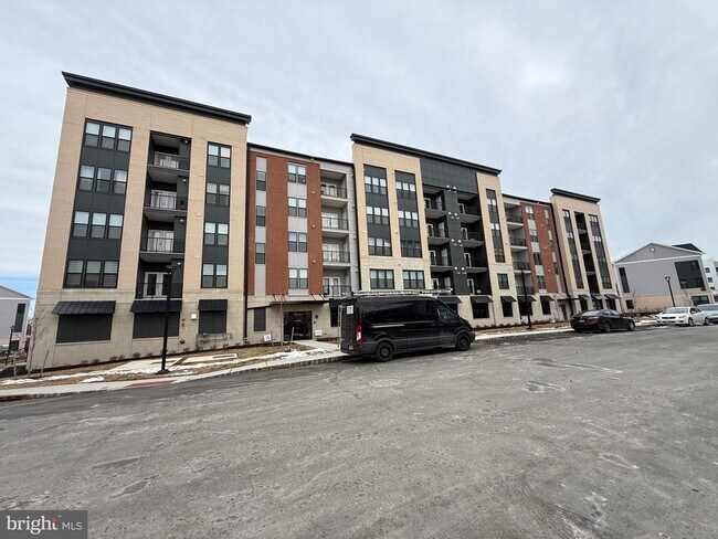 Building Photo - 1 Culvert Dr