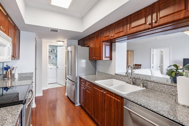 Building Photo - 2880 NE 14th Street Causeway