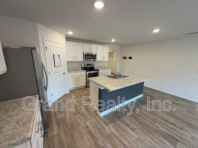 Building Photo - 6474 Churchill Cir