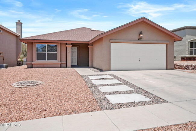 Building Photo - 6753 Parque Del Sol Dr