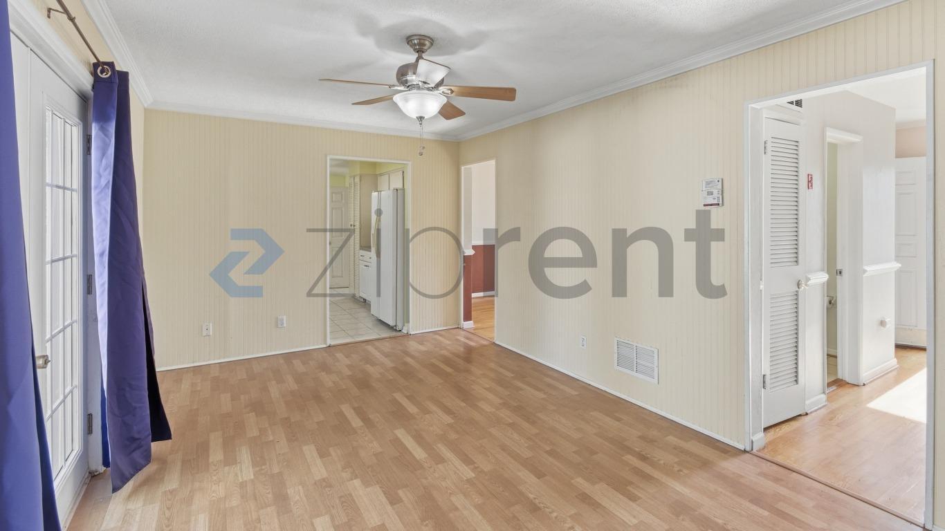 Building Photo - 324 Busher Rd