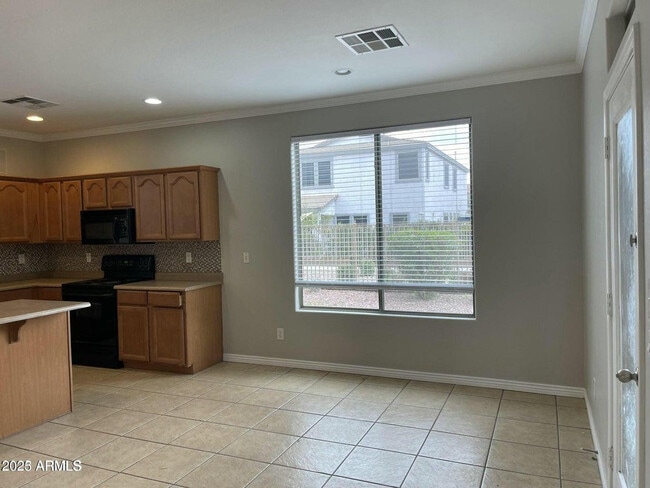 Building Photo - 3117 S Southwind Dr