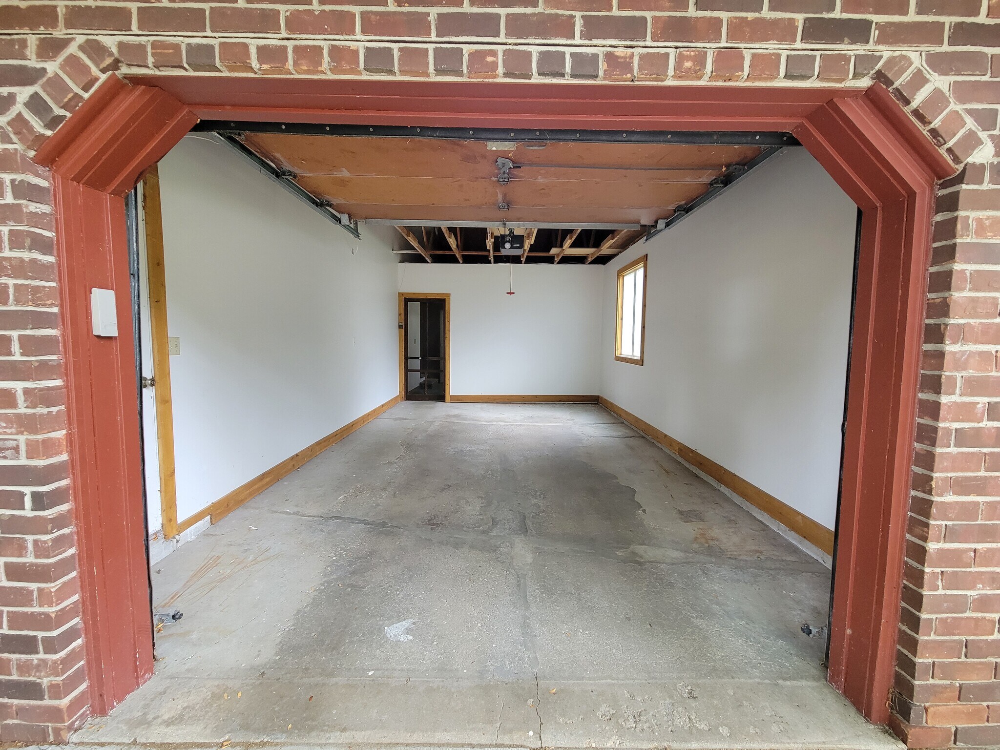Building Photo - 1049 S Imperial Dr