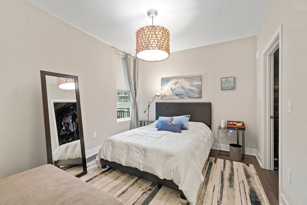 Building Photo - 145 Riverhaven Dr