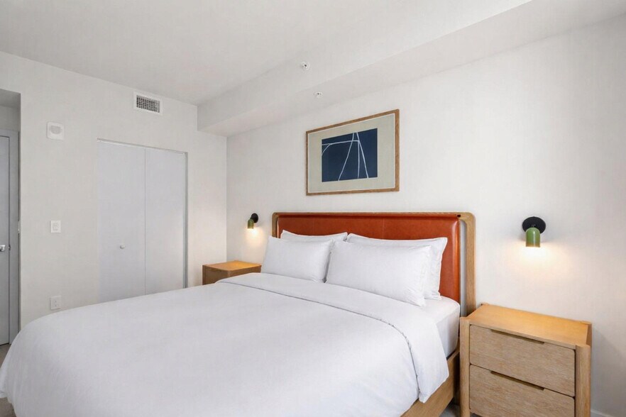 Building Photo - 601 N Miami Ave