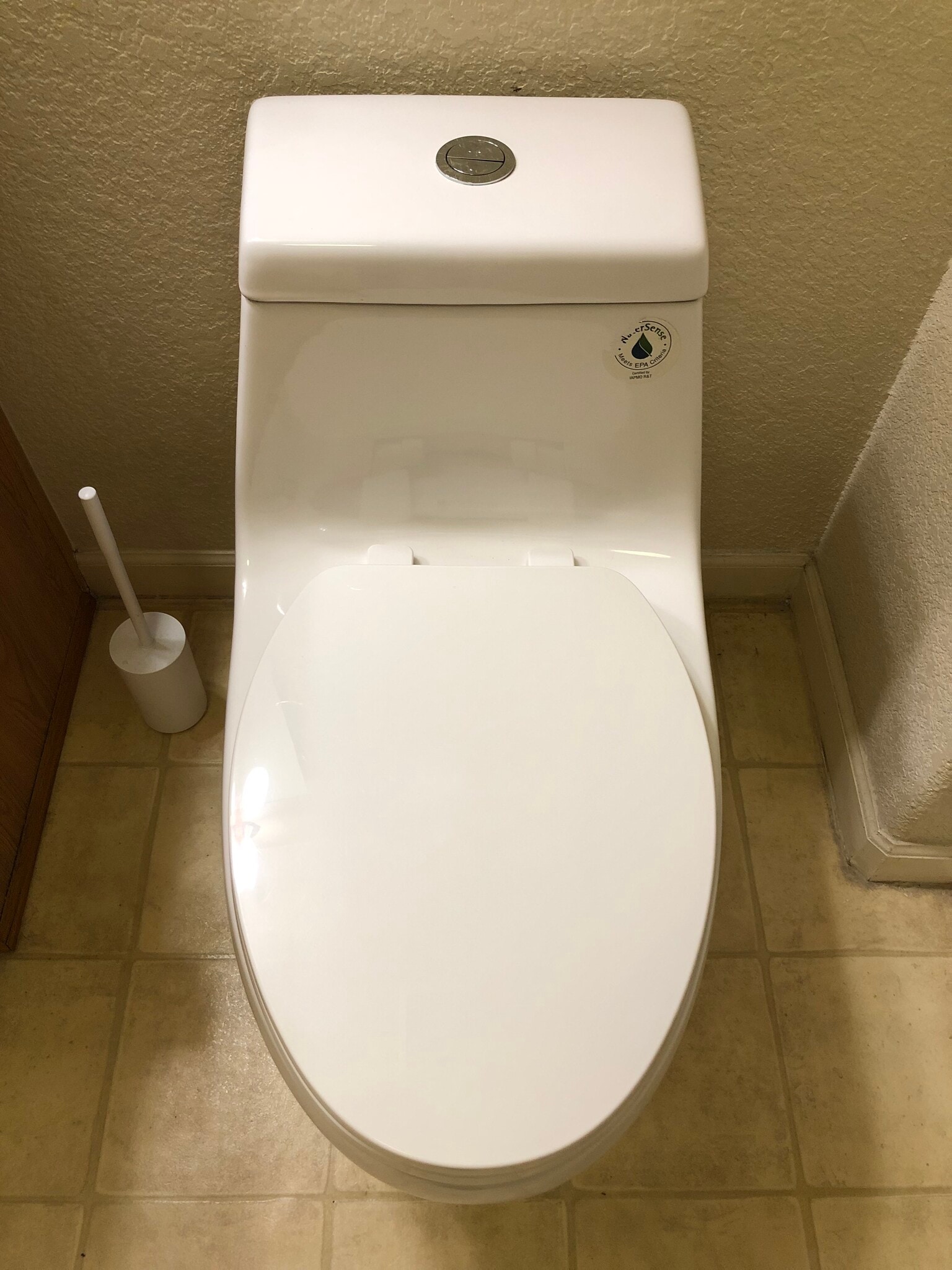 Bath #1 Newer Elongated soft close duel flush toilet - 10001 Woodcreek Oaks Blvd