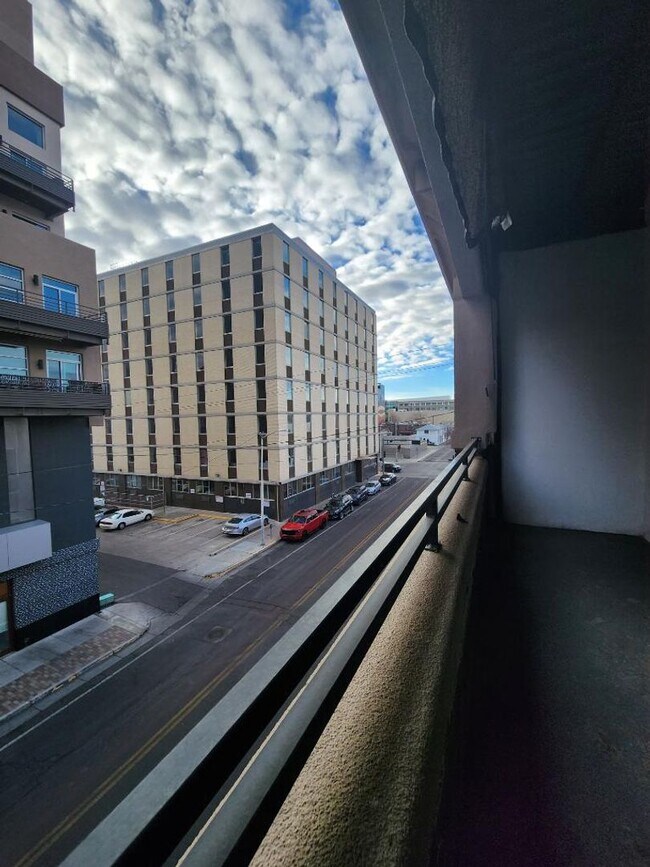 Building Photo - 600 Central Ave SW