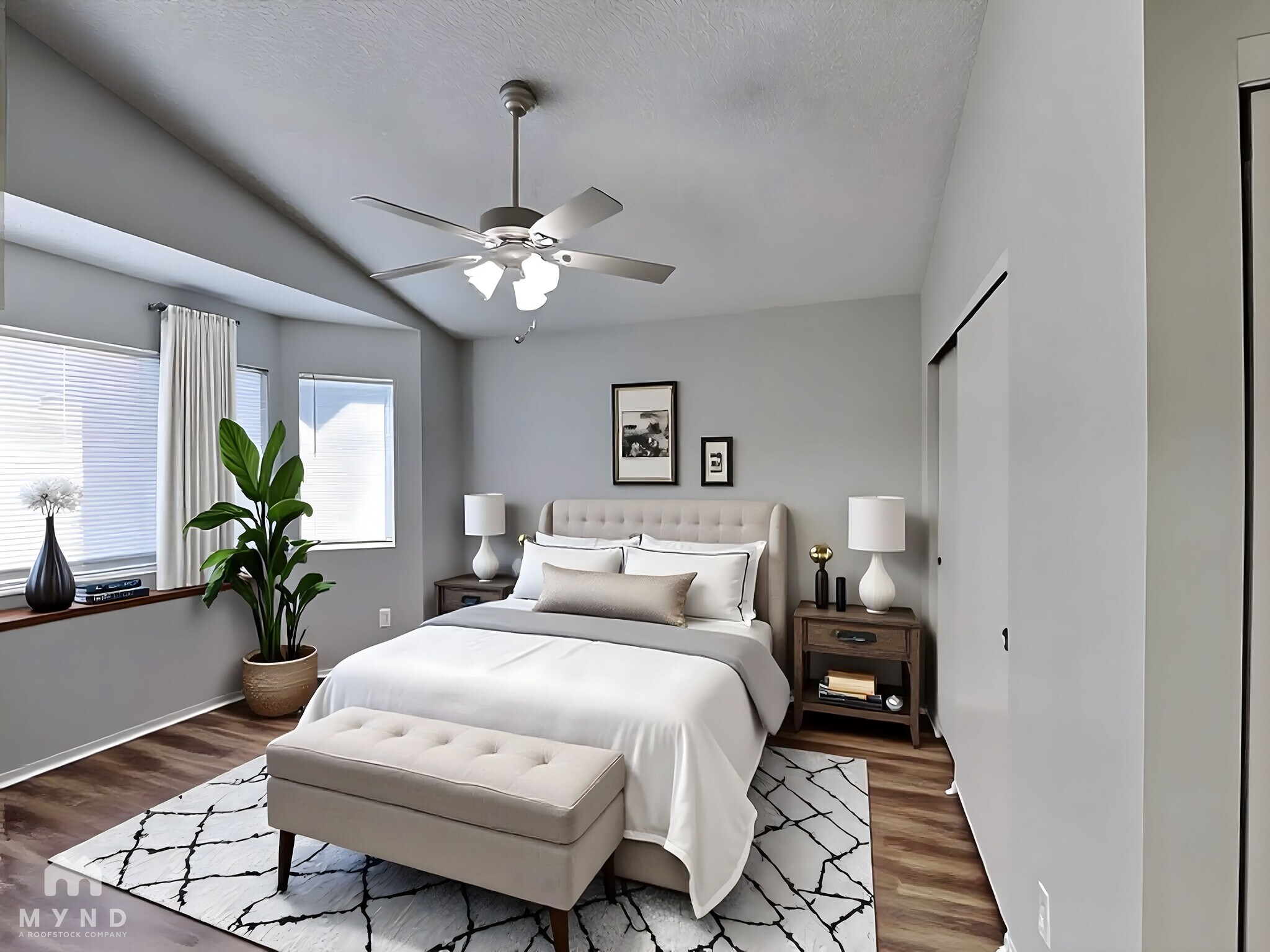 Building Photo - 1328 Sun Point Dr