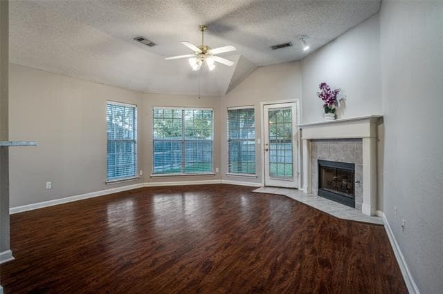 Building Photo - 10000 Queens Rd