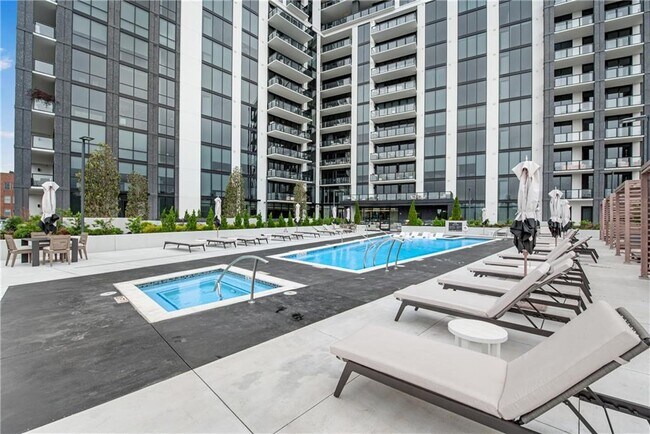 Building Photo - 2425 Peachtree Rd