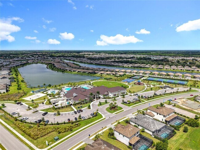 Building Photo - 14119 Pine Lodge Ln