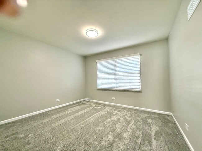 Building Photo - 1209 W Bauer Rd