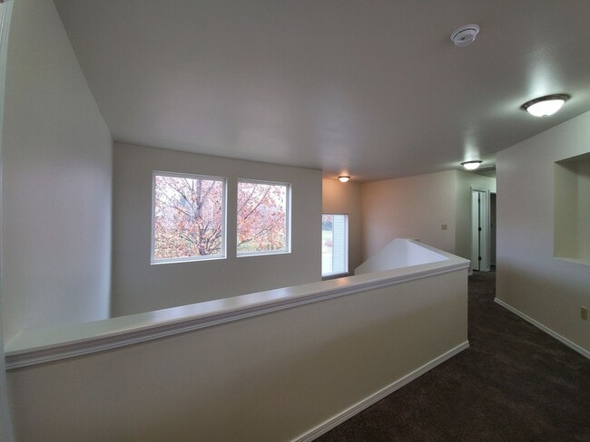 Building Photo - 1611 Lamb Ave