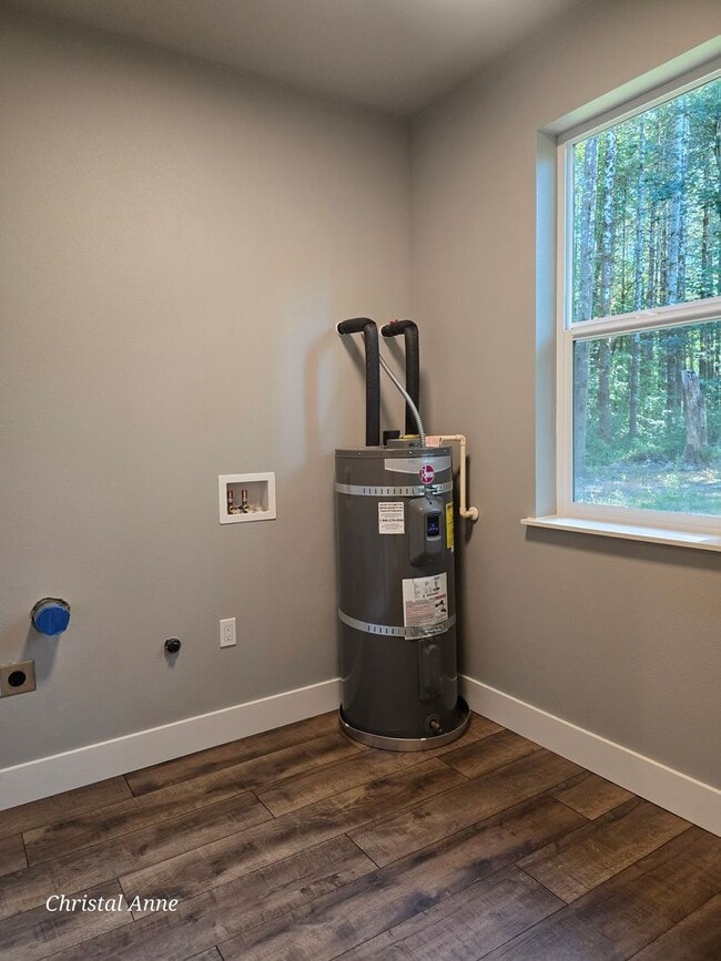Building Photo - Beautiful Brand New 3 Bedroom