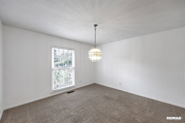 Building Photo - Spacious 4BR House in Fayetteville