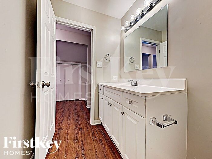 Building Photo - 707 Rose Ln