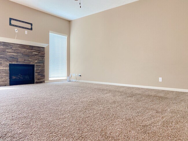 Building Photo - Beautiful & Nearly new SW Chalco area 4 bed Two Story