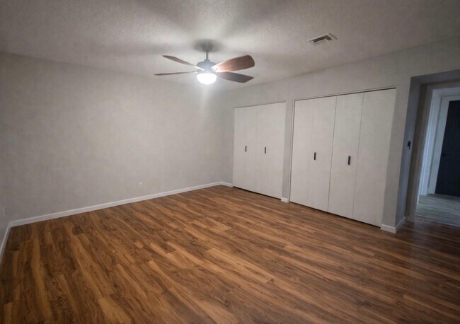 Building Photo - 1237 E Riviera Dr