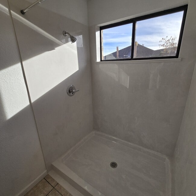 Building Photo - 7304 Grange Ave NW