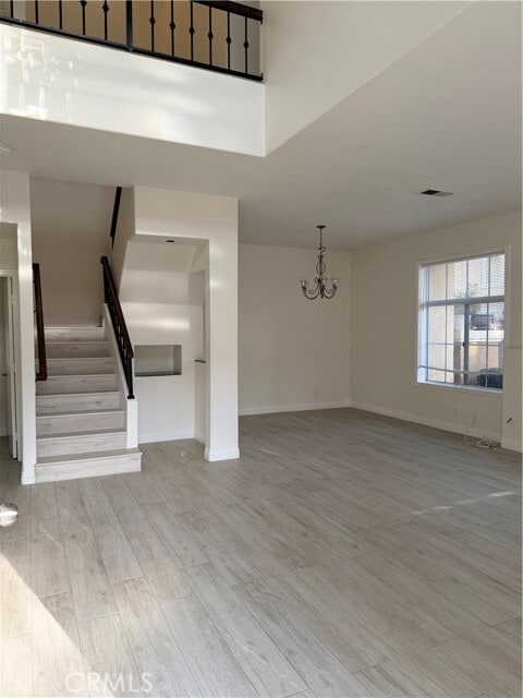 Building Photo - 21 Front Row Ln