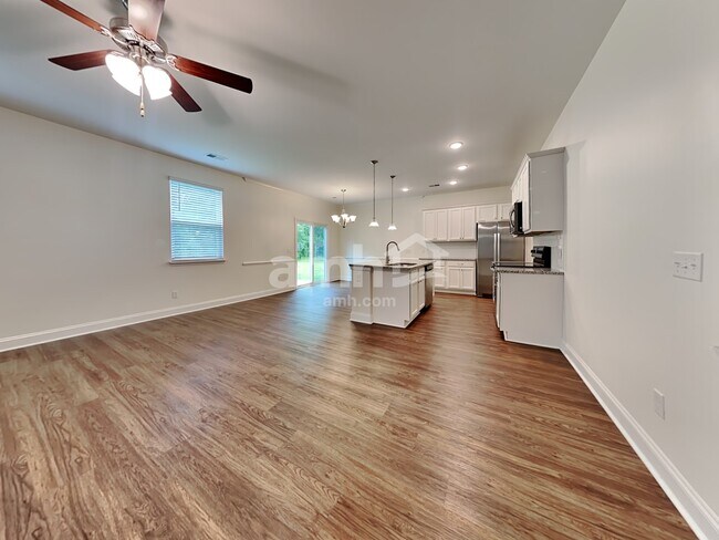 Building Photo - 445 Brookgreen Dr