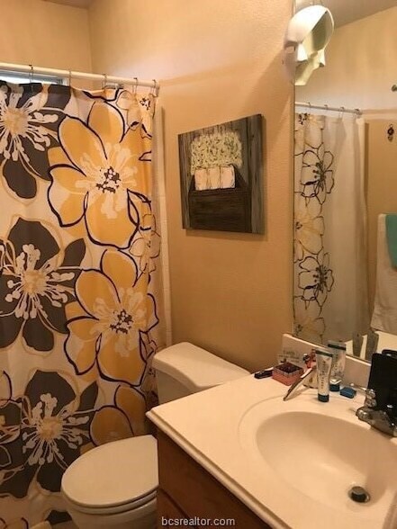 Building Photo - 4131 McFarland Dr