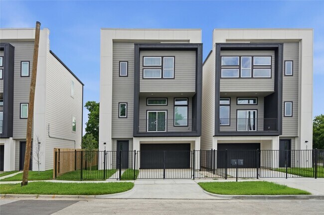 Building Photo - 5509 Hershe St