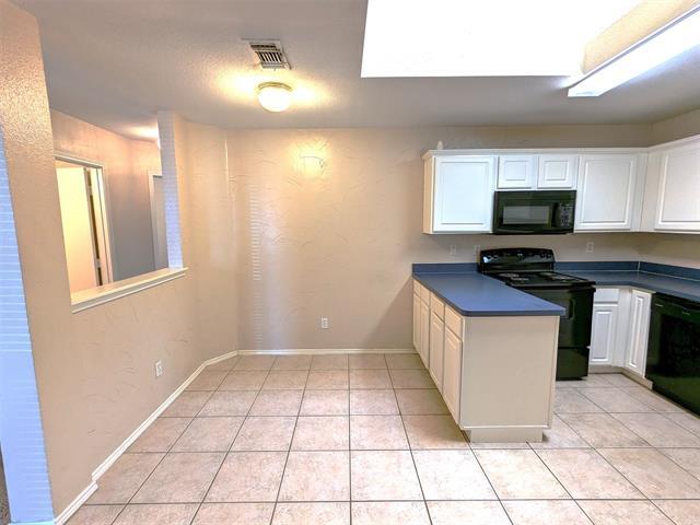 Building Photo - 1621 Ocean Dr