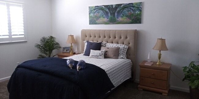 Building Photo - Fully Furnished Condo