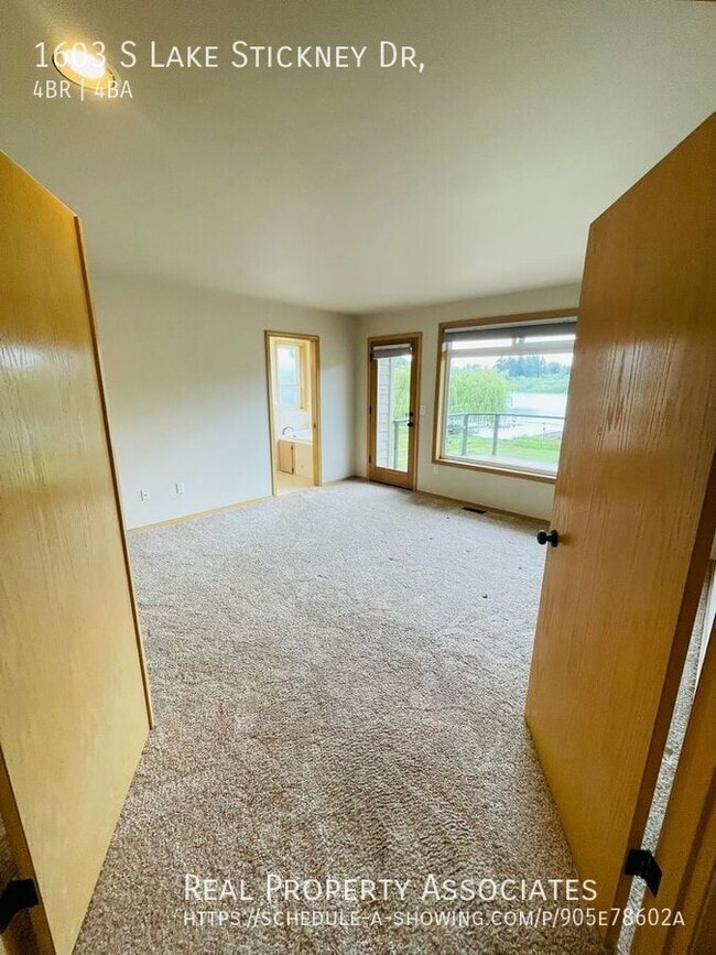 Building Photo - 1603 S Lake Stickney Dr