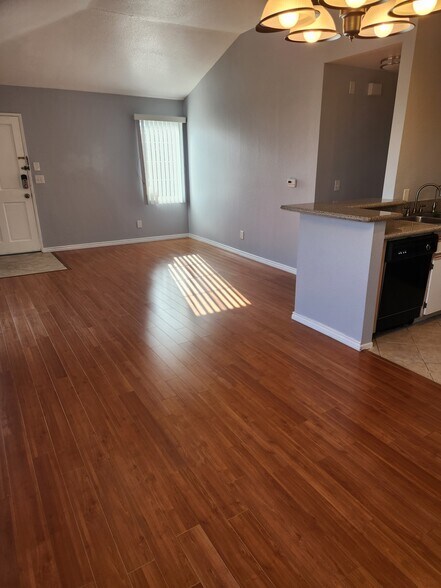 Building Photo - 21415 S Vermont Ave