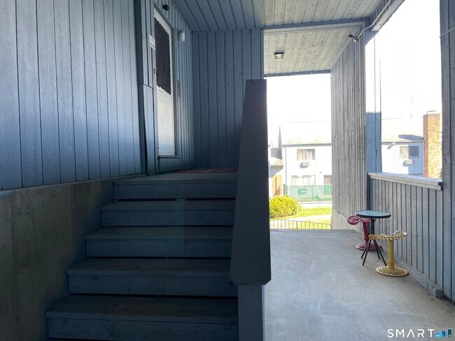 Building Photo - 90 Wakelee Rd