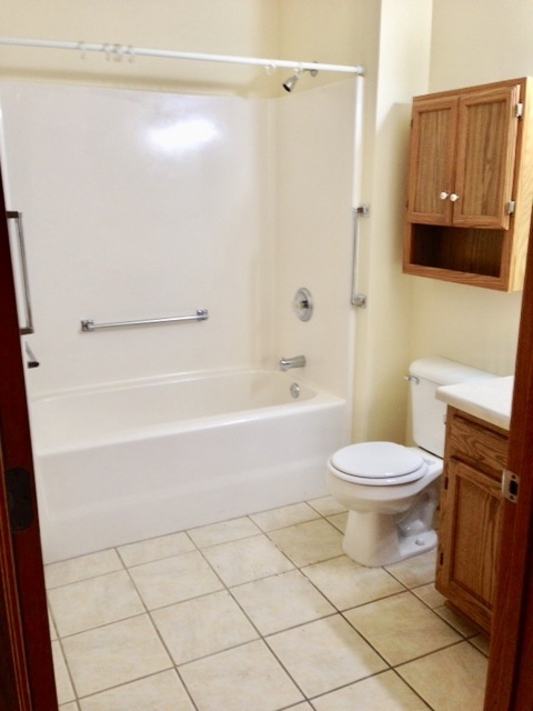 Bathroom - 419 Twin Oak Dr