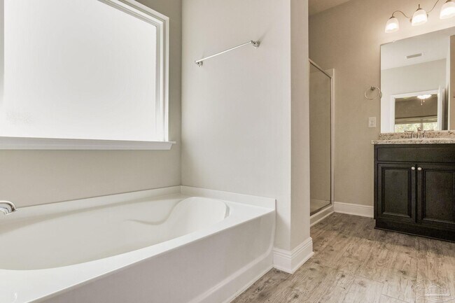 Building Photo - 8605 Bucklebury Dr