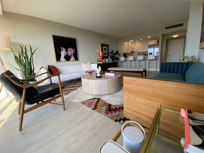 Building Photo - 780 NE 69th St