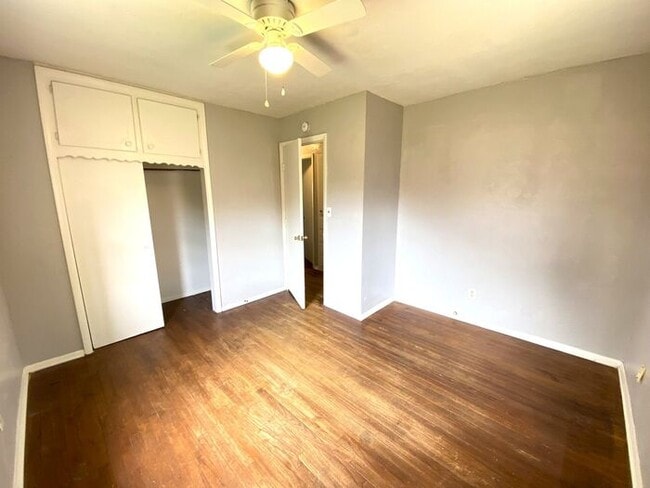 Building Photo - 3 Bed 1 Bath in the West Lawn Park Additio...