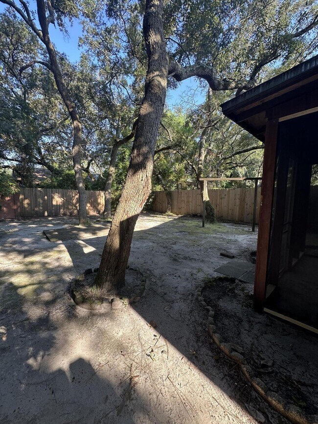 Building Photo - 334 Woodham Ct