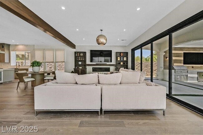 Building Photo - 11906 Port Labelle Dr