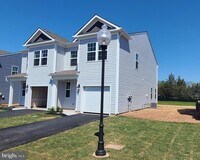 Building Photo - 874 Peaceful Ln