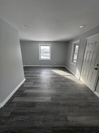 Building Photo - 116 N Hickory St