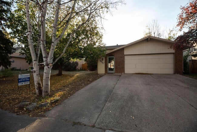 Building Photo - Spacious 4 Bedroom in Mid-Town Fort Collins