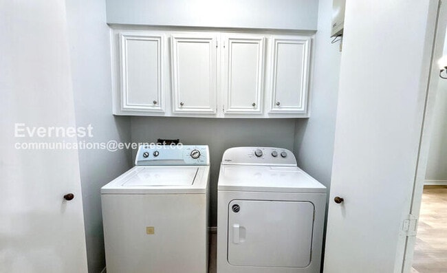 Building Photo - 8534 Dawnridge Dr