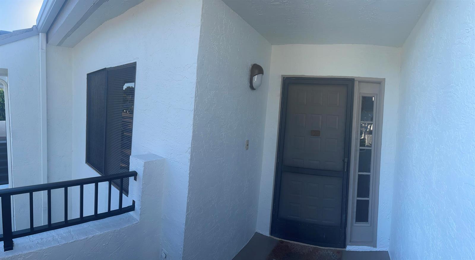 Building Photo - 7473 Glendevon Ln