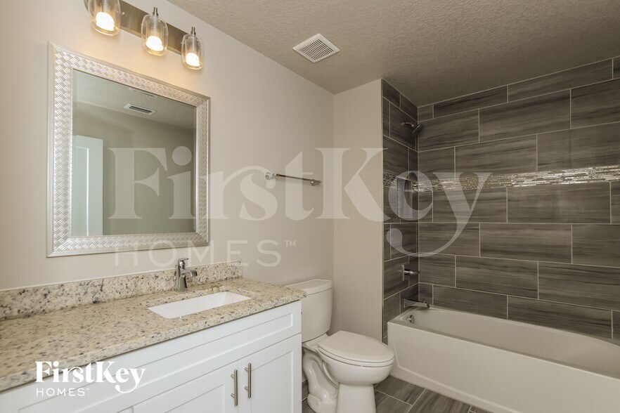 Building Photo - 298 Ontario St NW