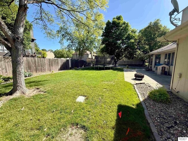 Building Photo - 2902 Blackhawk Dr
